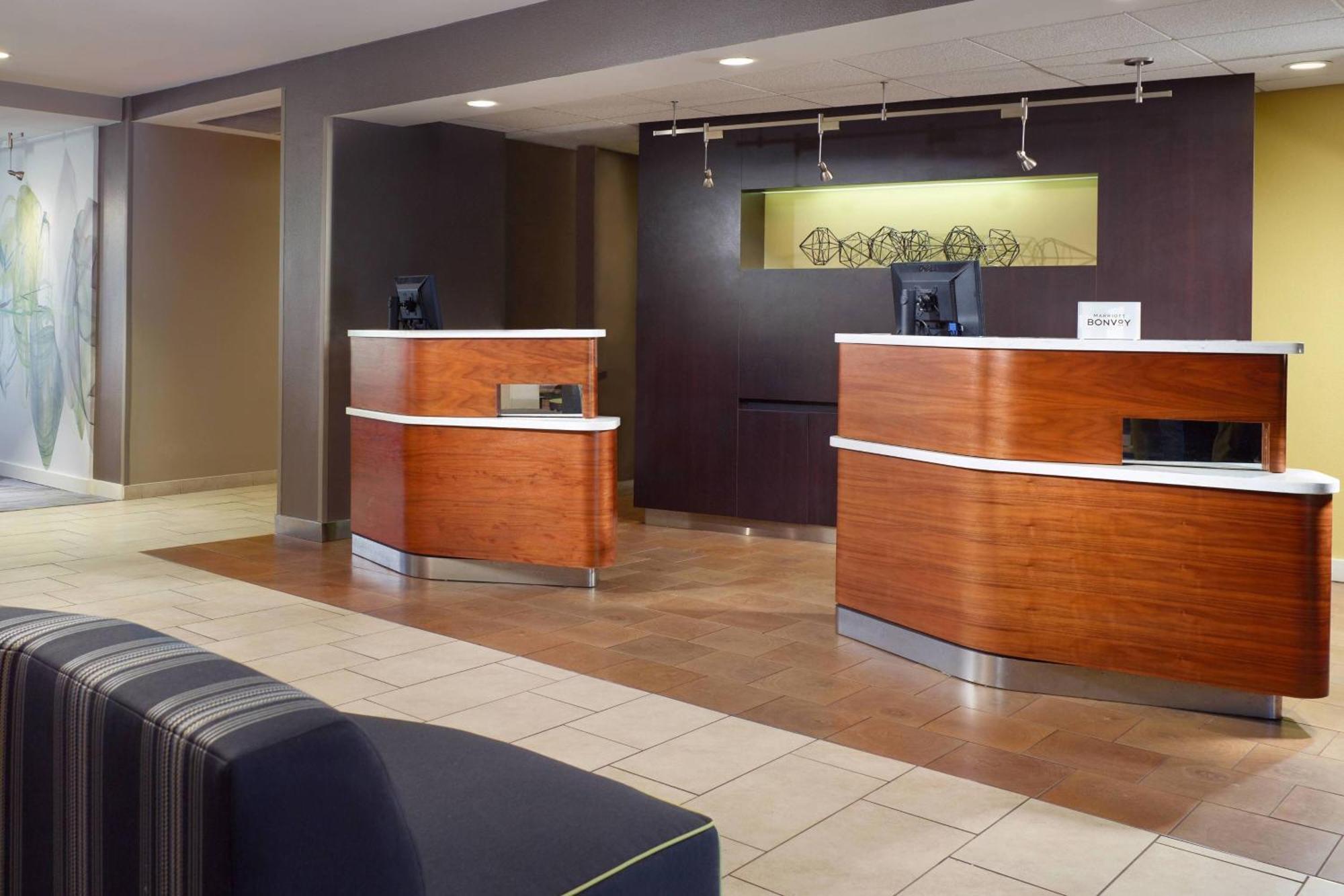 Courtyard By Marriott Macon Hotel Exterior photo